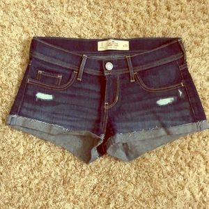 SALE! Hollister shorts, low rise, size 26(3)